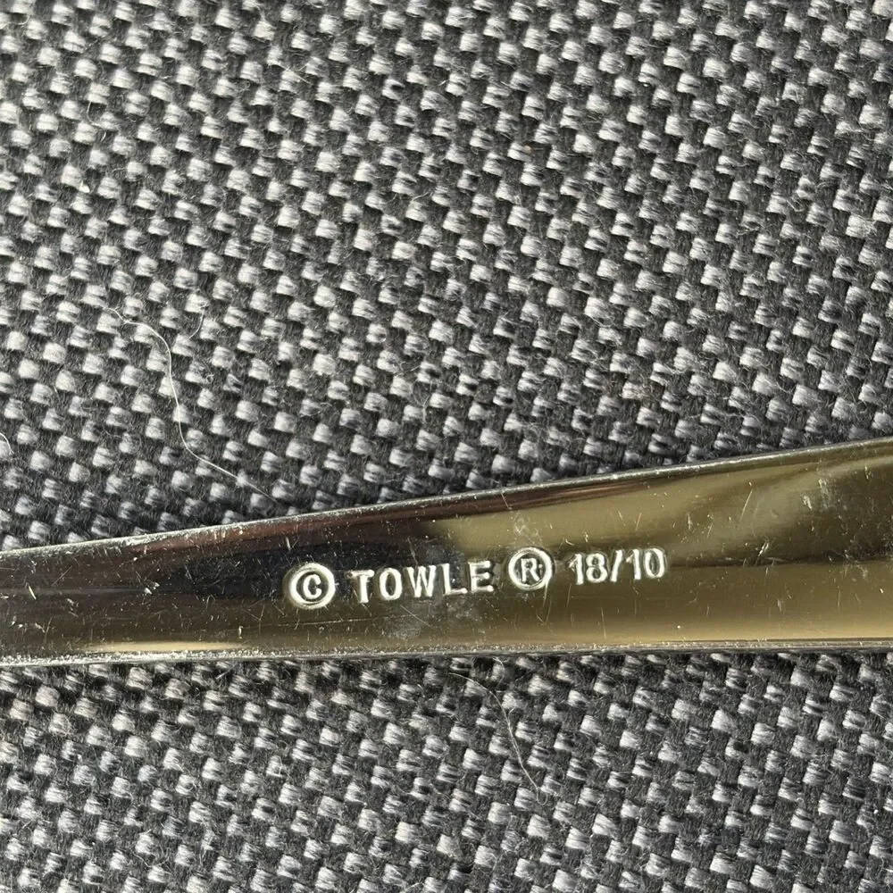 Towle details 18